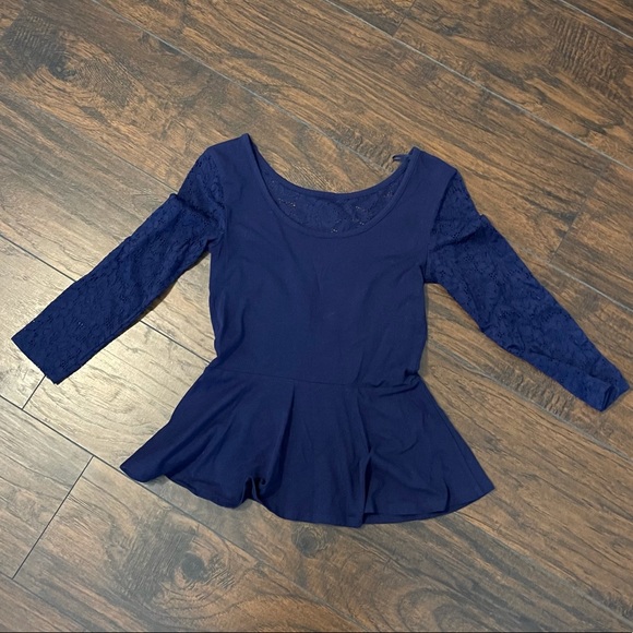 Express peplum too - Picture 2 of 3